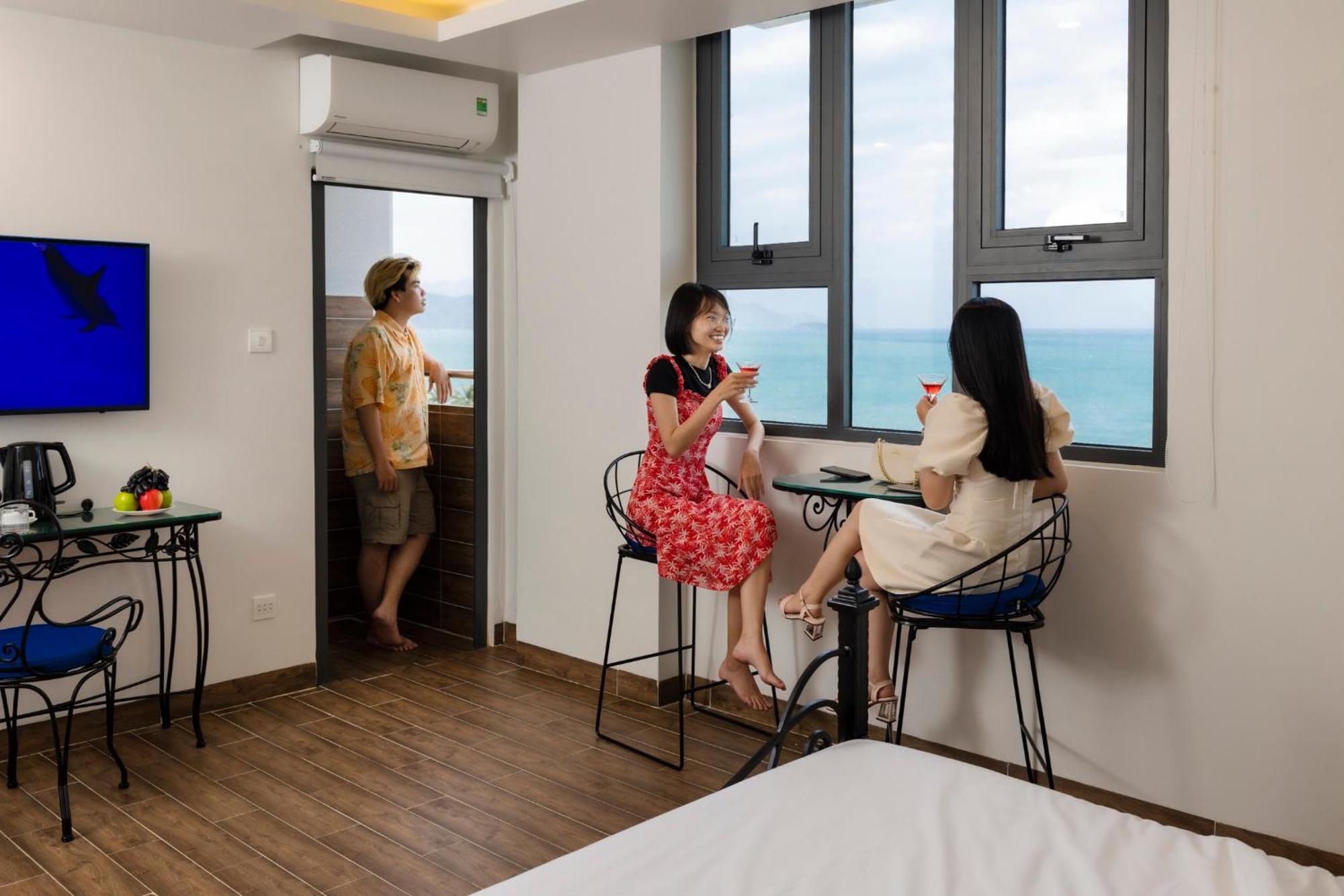 Azura Gold Hotel & Apartment ญาจาง ภายนอก รูปภาพ