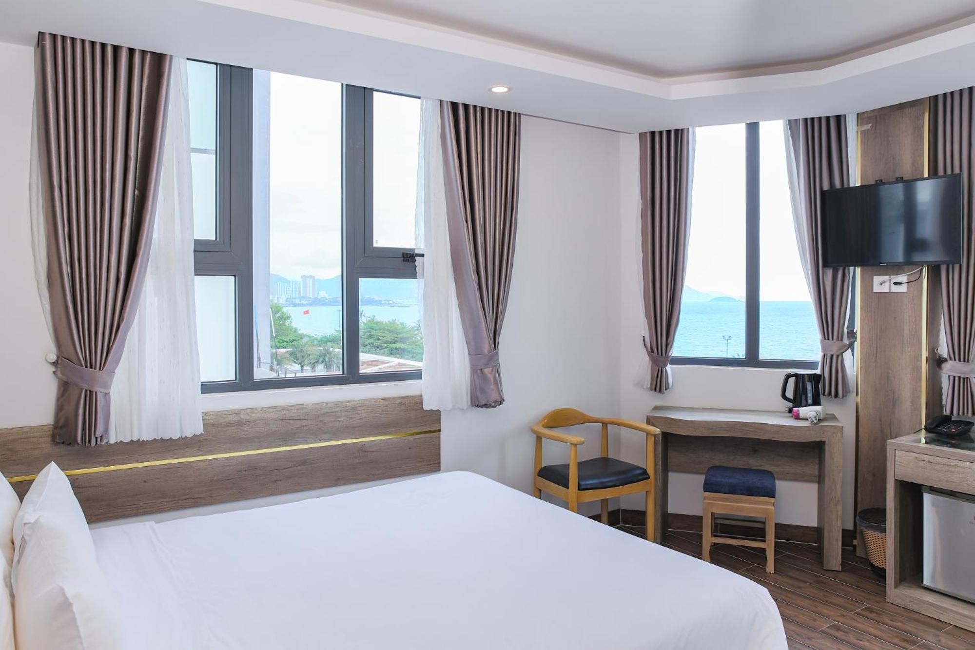 Azura Gold Hotel & Apartment ญาจาง ภายนอก รูปภาพ